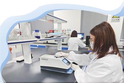 宜昌造“小颗粒”圈粉全球，国产聚酯新材料革新浪潮正起